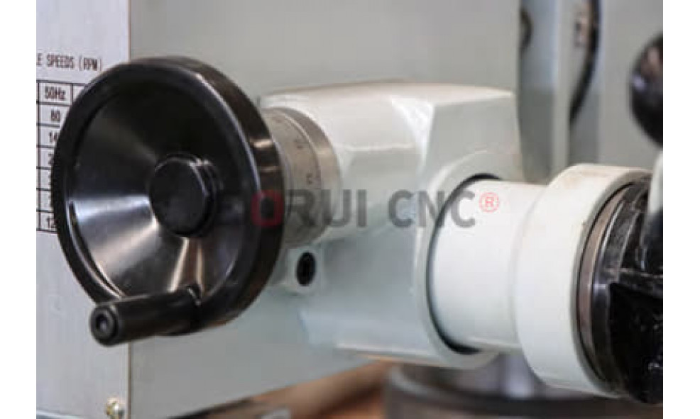 Вертикально-сверлильный станок BORUI CNC Z5045/1