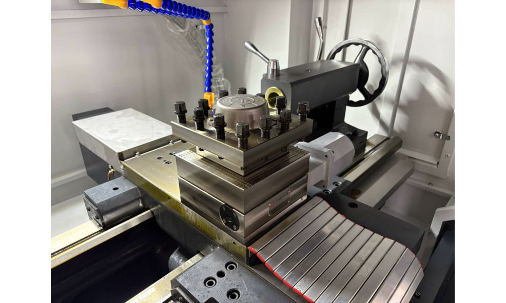 Высокоточный токарный станок с ЧПУ с горизонтальной станиной HONGDA CNC CK0640A High precision