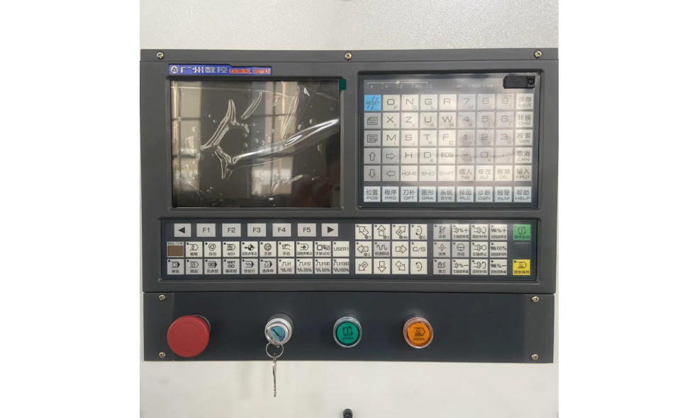 Токарный станок с ЧПУ с горизонтальной станиной HONGDA CNC CK6140