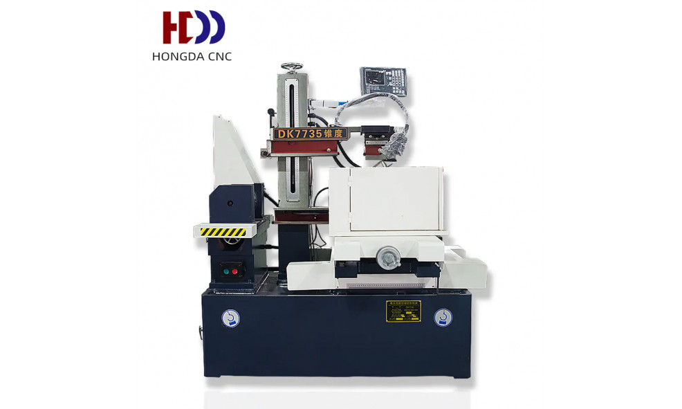Электроэрозионный проволочно-вырезной станок HONGDA CNC DK7735