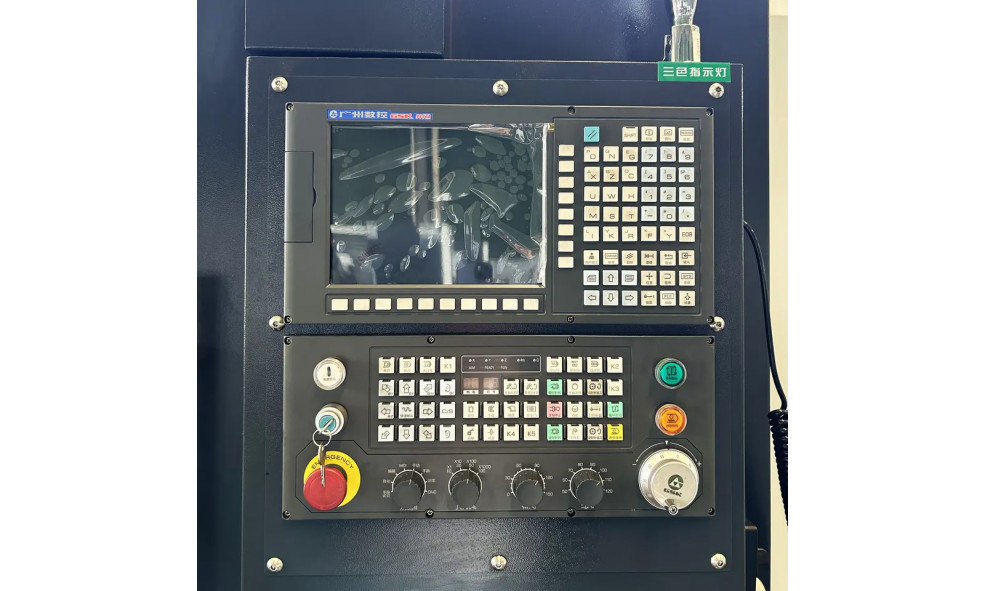 Токарно-фрезерный обрабатывающий центр с ЧПУ HONGDA CNC TCK56