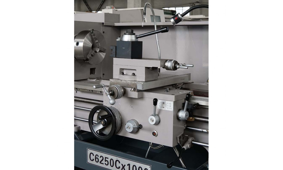 Токарно-винторезный станок WMT CNC C6250C/C6250F