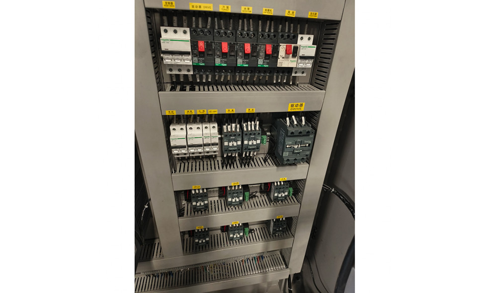 Токарный станок с ЧПУ с горизонтальной станиной WMT CNC CK61100