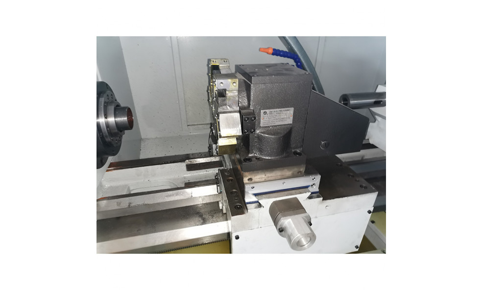 Токарный станок с ЧПУ с горизонтальной станиной WMT CNC CK6132