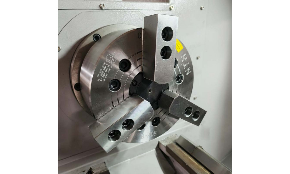 Токарный станок с ЧПУ с горизонтальной станиной WMT CNC CK6140