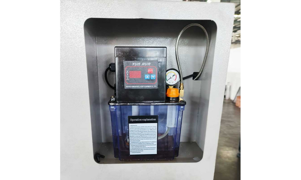 Токарный станок с ЧПУ с горизонтальной станиной WMT CNC CK6140