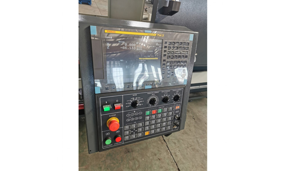 Токарный станок с ЧПУ с горизонтальной станиной WMT CNC CK6166