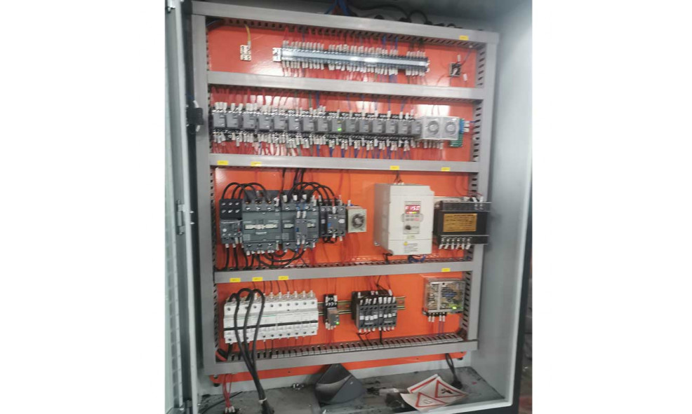 Гидравлический листогибочный пресс WMT CNC WC67Y-300/4000