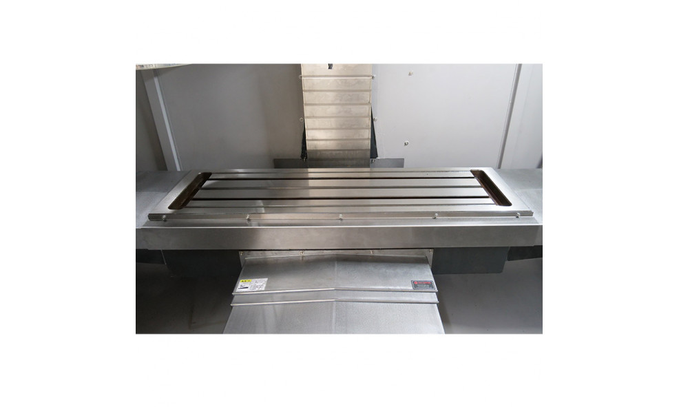 3-осевой вертикальный обрабатывающий центр с ЧПУ WMT CNC XH7136