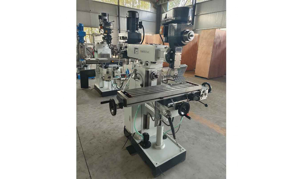 Широкоуниверсальный фрезерный станок WMT CNC ZX7550ZW