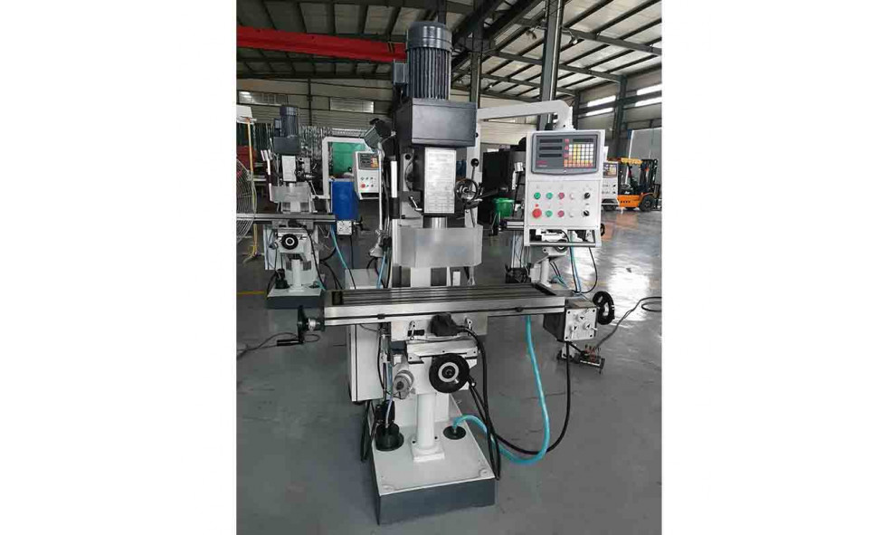 Широкоуниверсальный фрезерный станок WMT CNC ZX7550ZW
